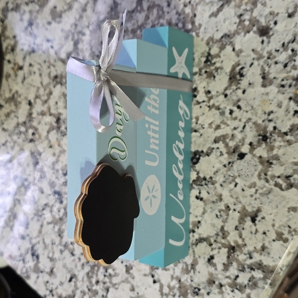 Days until the wedding sign - Picture 2 of 2